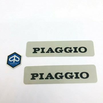 COPPIA DI ADESIVI PIAGGIO...