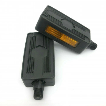 COPPIA PEDALI IN PLASTICA...